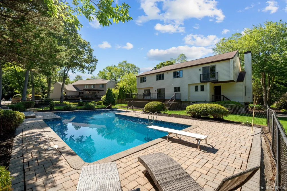 3 Indian Valley Road East Setauket, NY 11733