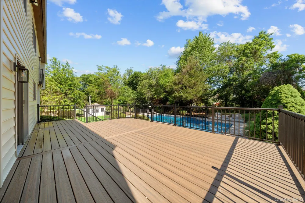 3 Indian Valley Road East Setauket, NY 11733