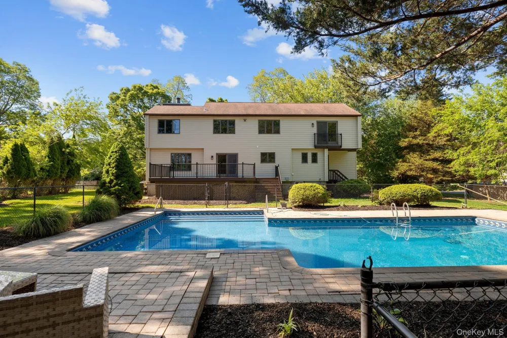 3 Indian Valley Road East Setauket, NY 11733