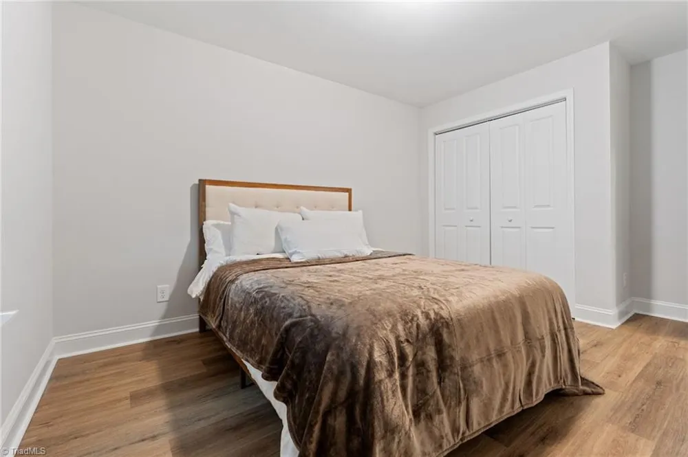 686 SweetWater Road Boomer, NC 28606