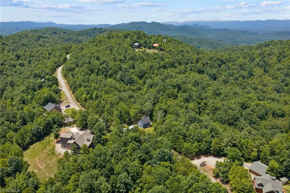 686 SweetWater Road Boomer, NC 28606