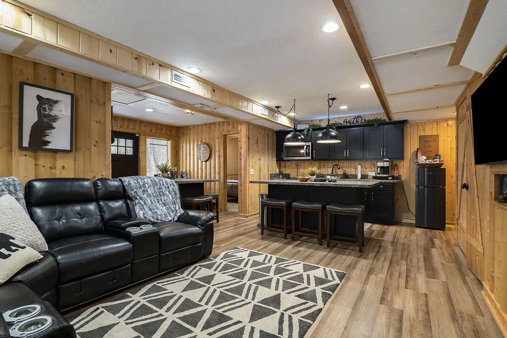 8851 E 8 Mile Road Dover Township, MI 49656