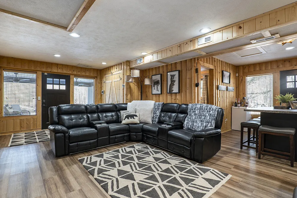 8851 E 8 Mile Road Dover Township, MI 49656
