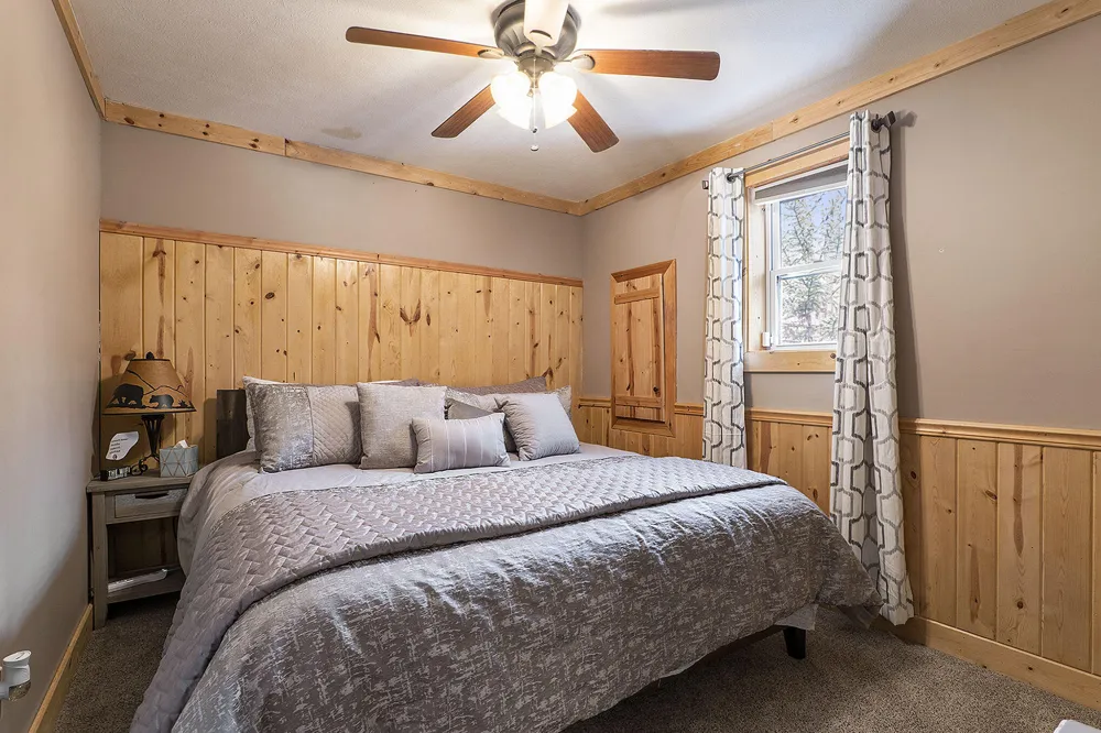 8851 E 8 Mile Road Dover Township, MI 49656