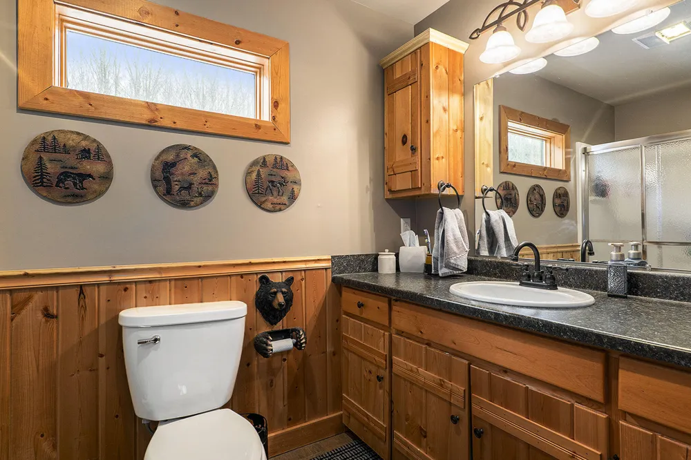 8851 E 8 Mile Road Dover Township, MI 49656