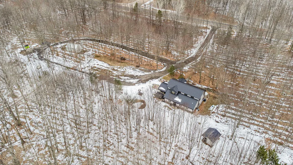 8851 E 8 Mile Road Dover Township, MI 49656