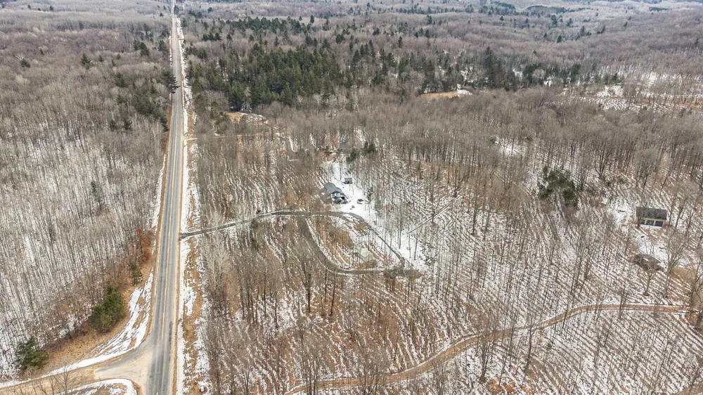 8851 E 8 Mile Road Dover Township, MI 49656