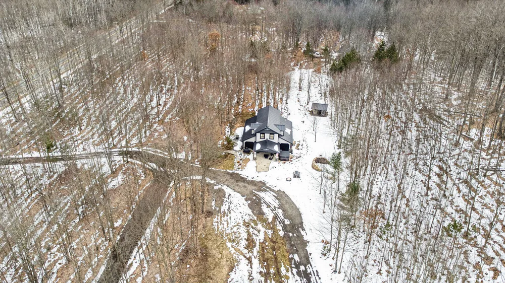 8851 E 8 Mile Road Dover Township, MI 49656