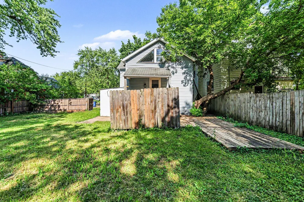 603 Mclellan Street Bay City City, MI 48708