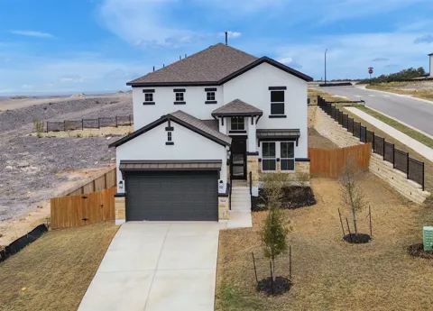 8424 Red Bottle Brush Road