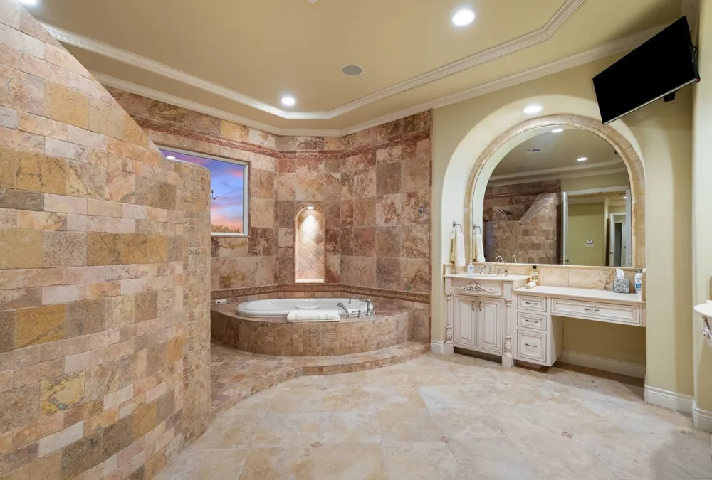 Address Not Shown Dripping Springs, TX 78620
