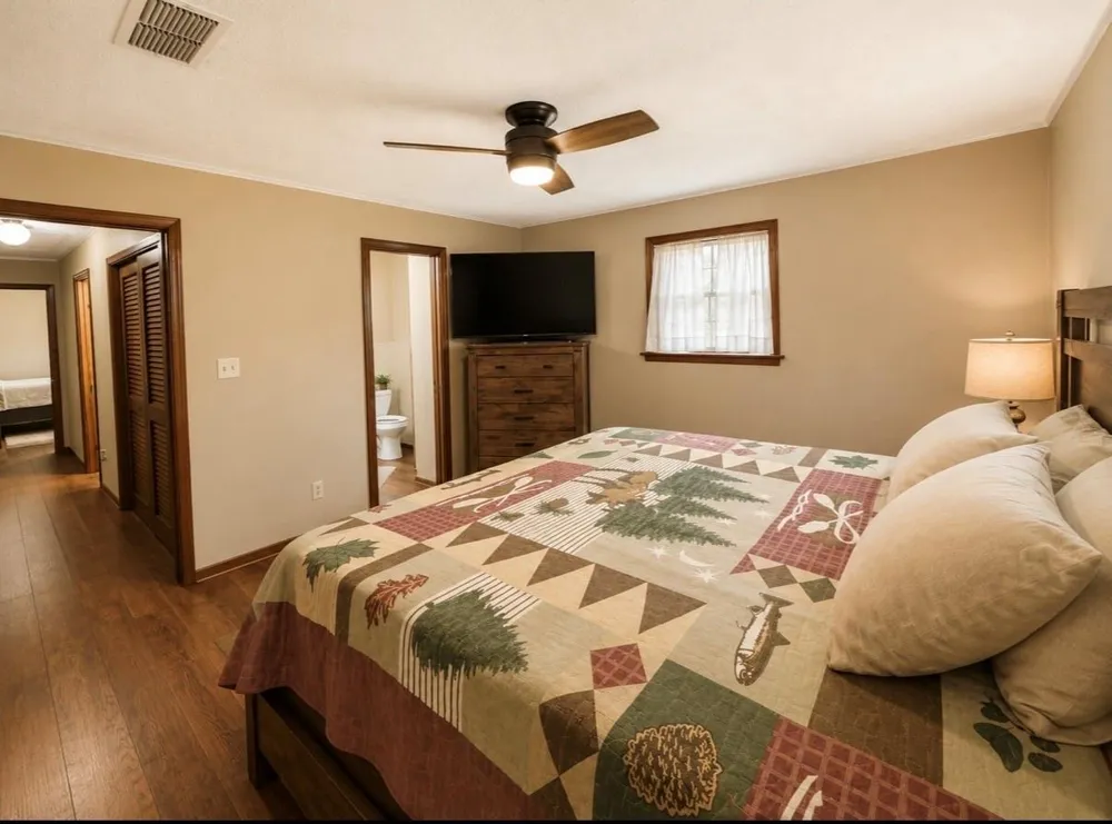 729 County Road 4040 Crockett, TX 75835