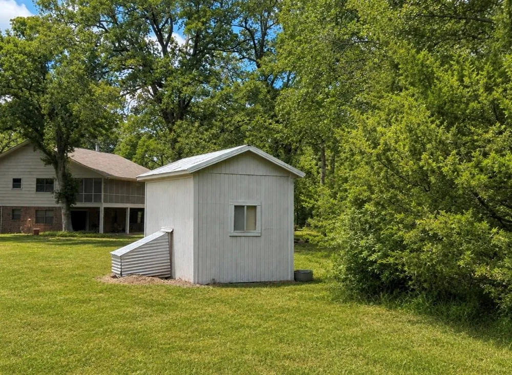 729 County Road 4040 Crockett, TX 75835