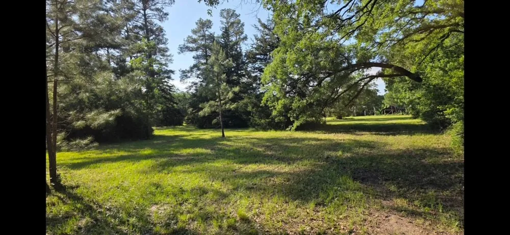 729 County Road 4040 Crockett, TX 75835