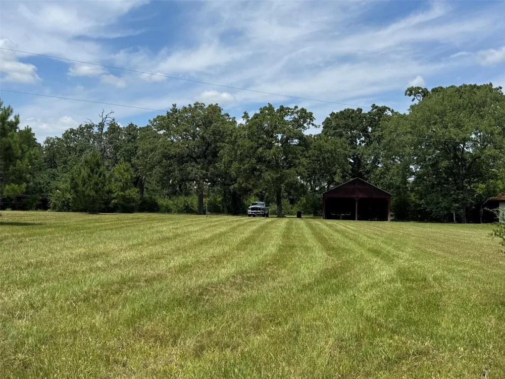 729 County Road 4040 Crockett, TX 75835