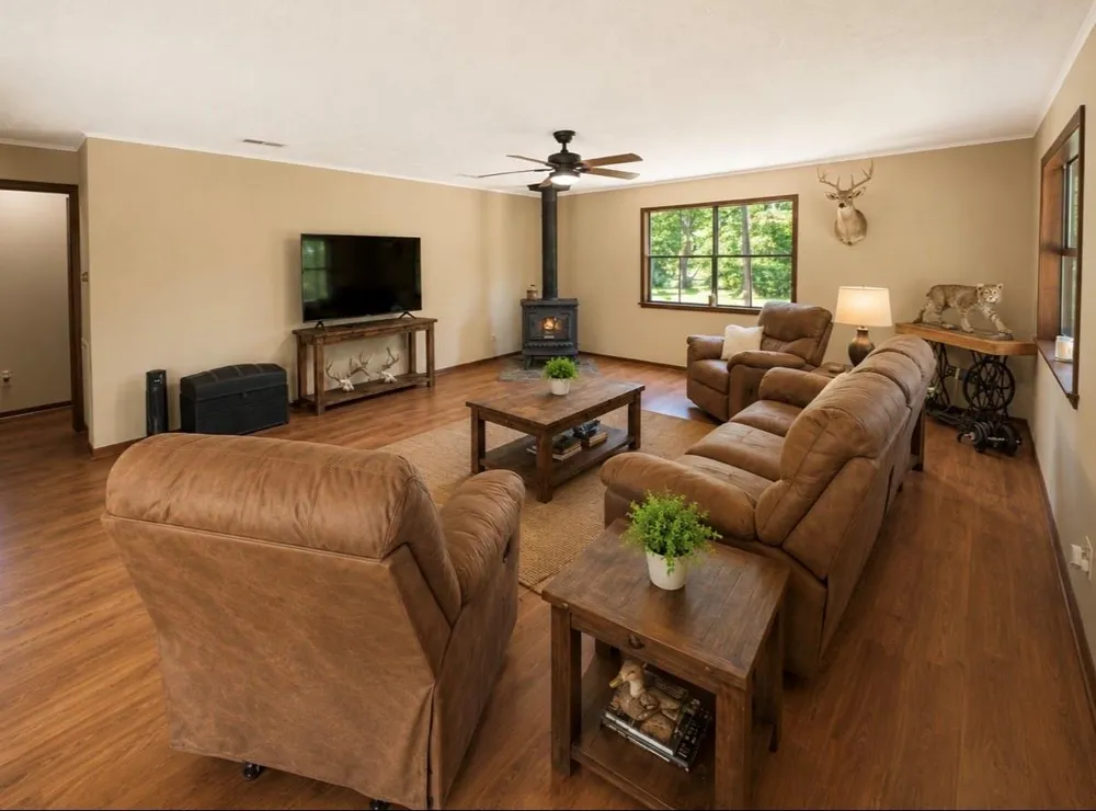 729 County Road 4040 Crockett, TX 75835