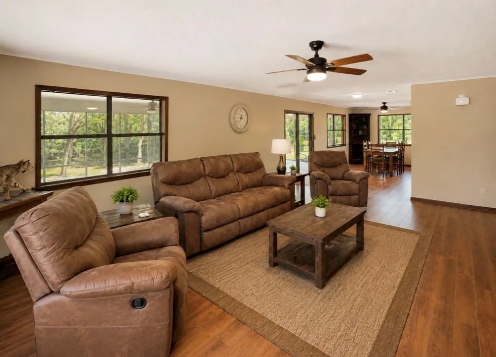 729 County Road 4040 Crockett, TX 75835