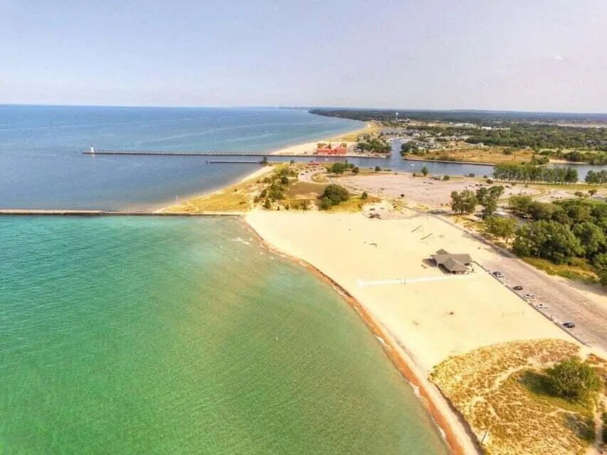 3 Brookharbor Manistee, MI 49660