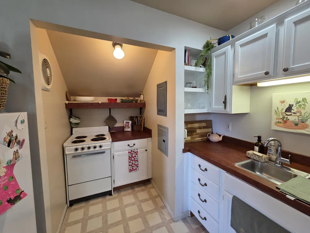 963 W Ann Arbor Trail #18b Plymouth, MI 48170