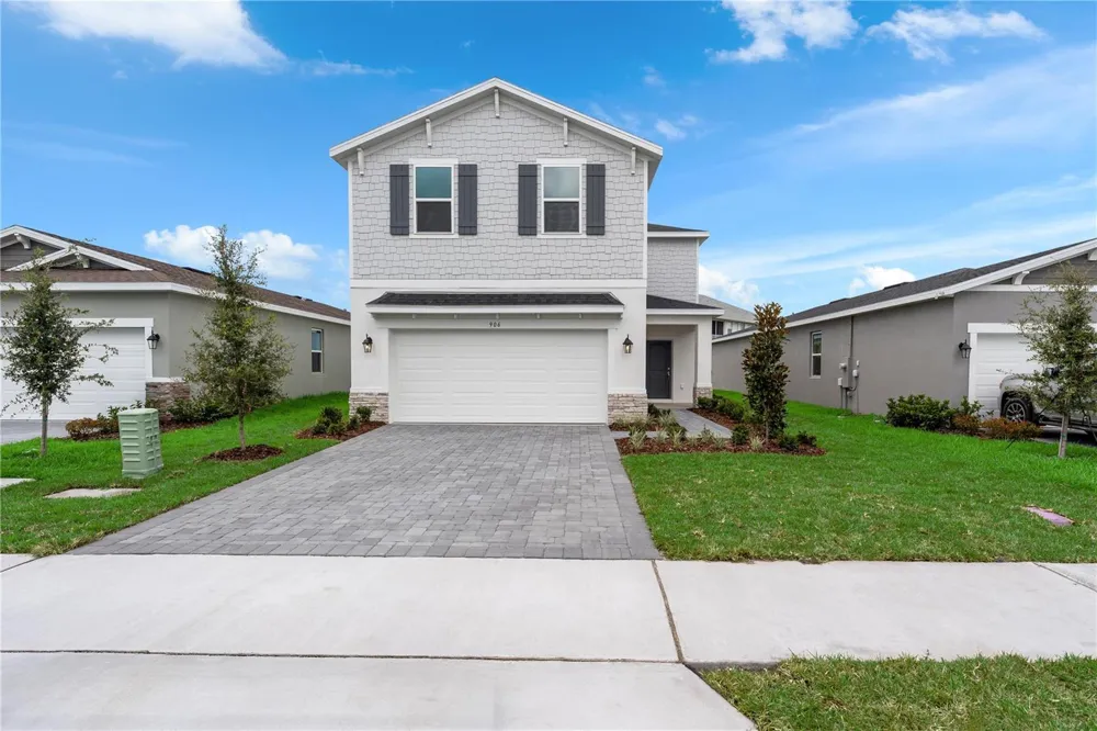906 CASTLEFORD AVENUE Palm Bay, FL 32905