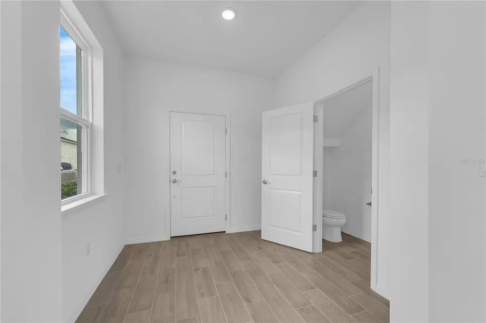 906 CASTLEFORD AVENUE Palm Bay, FL 32905