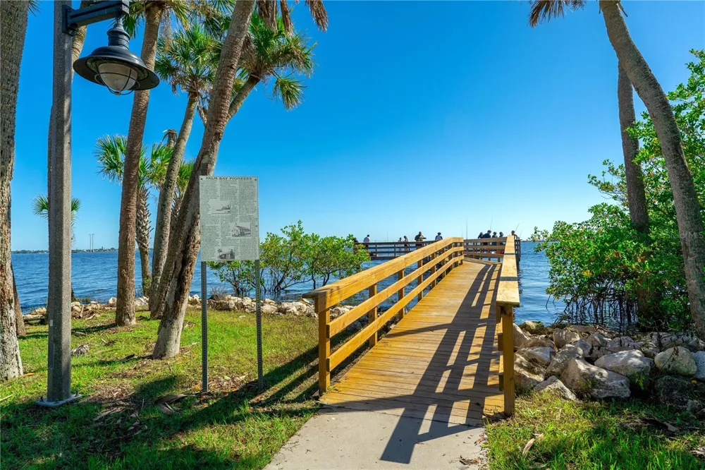 906 CASTLEFORD AVENUE Palm Bay, FL 32905