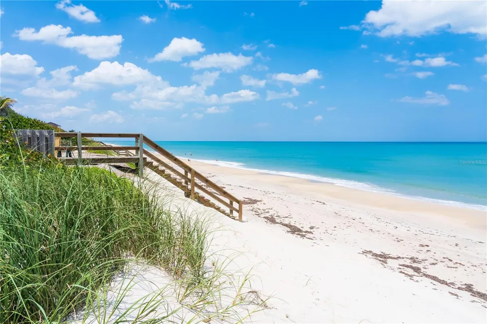 906 CASTLEFORD AVENUE Palm Bay, FL 32905