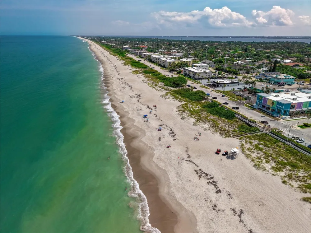 906 CASTLEFORD AVENUE Palm Bay, FL 32905