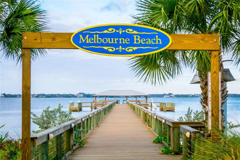 906 CASTLEFORD AVENUE Palm Bay, FL 32905