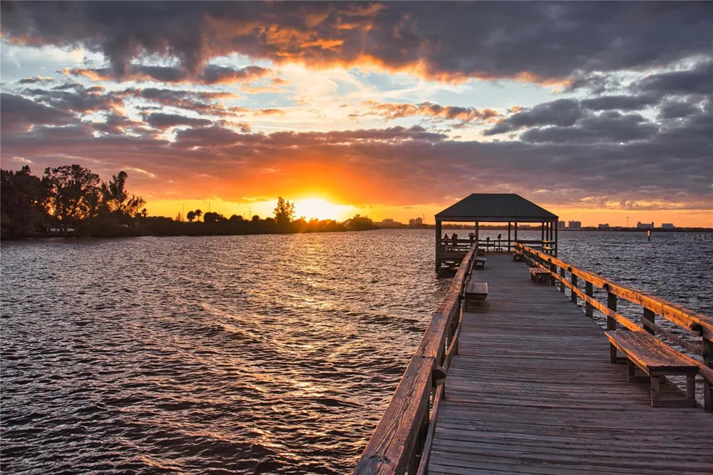 906 CASTLEFORD AVENUE Palm Bay, FL 32905