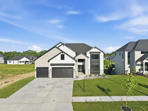 9443 Tall Grass Trail