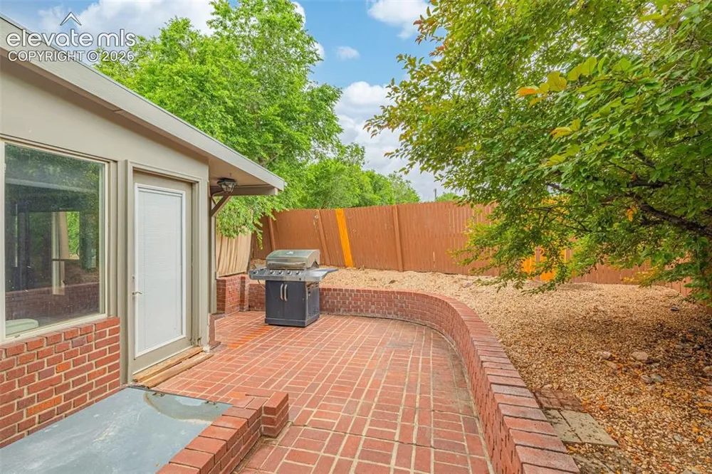 1412 Redwood Court Canon City, CO 81212