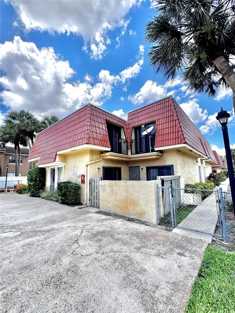 4240 NW 114th Ter #40