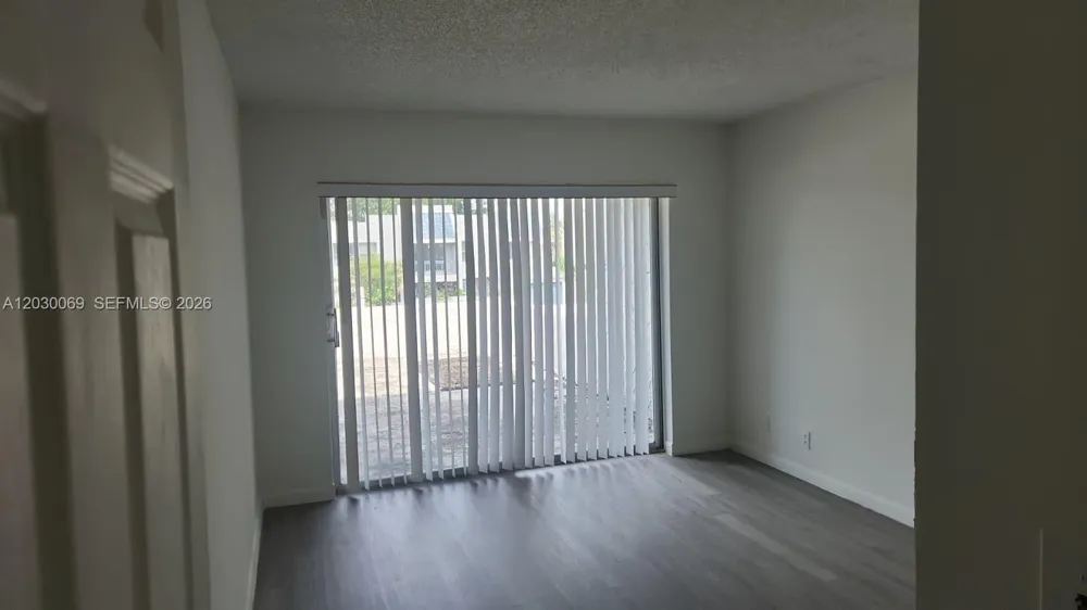 1817 NW 58th Ave #22 Lauderhill, FL 33313