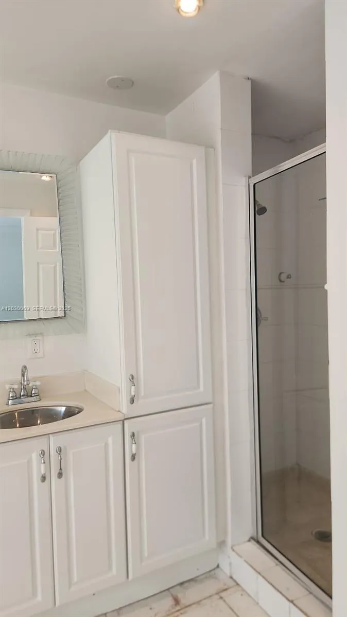 1817 NW 58th Ave #22 Lauderhill, FL 33313