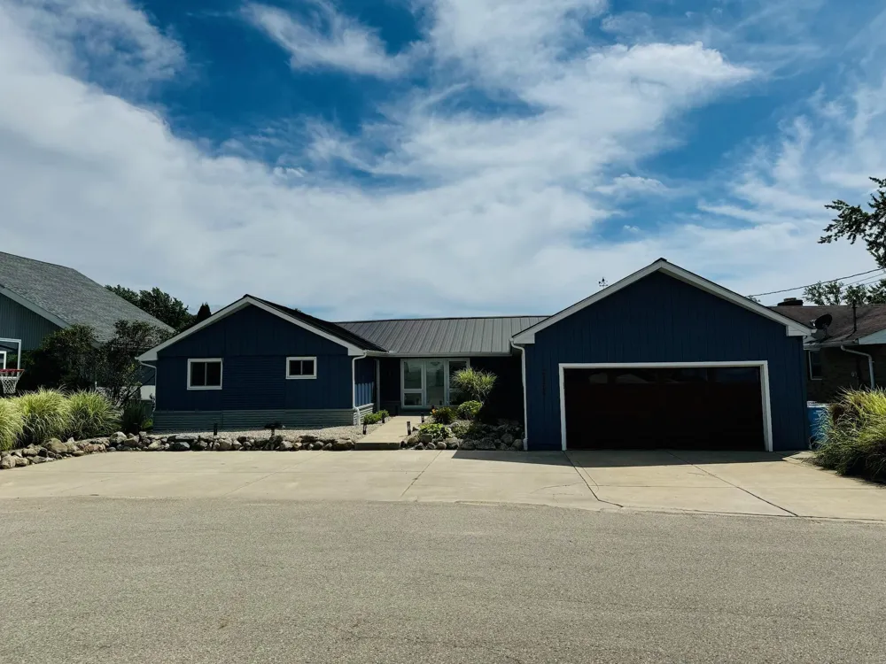 21557 Lake Street Cassopolis, MI 49031
