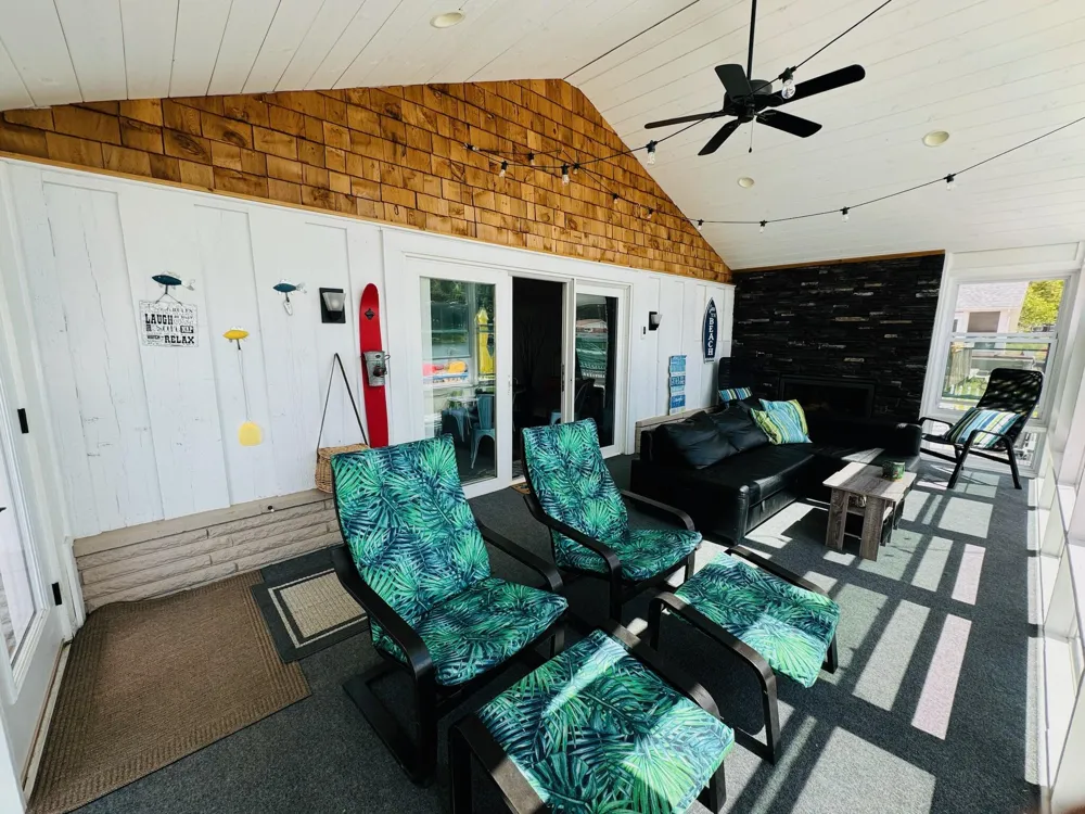 21557 Lake Street Cassopolis, MI 49031