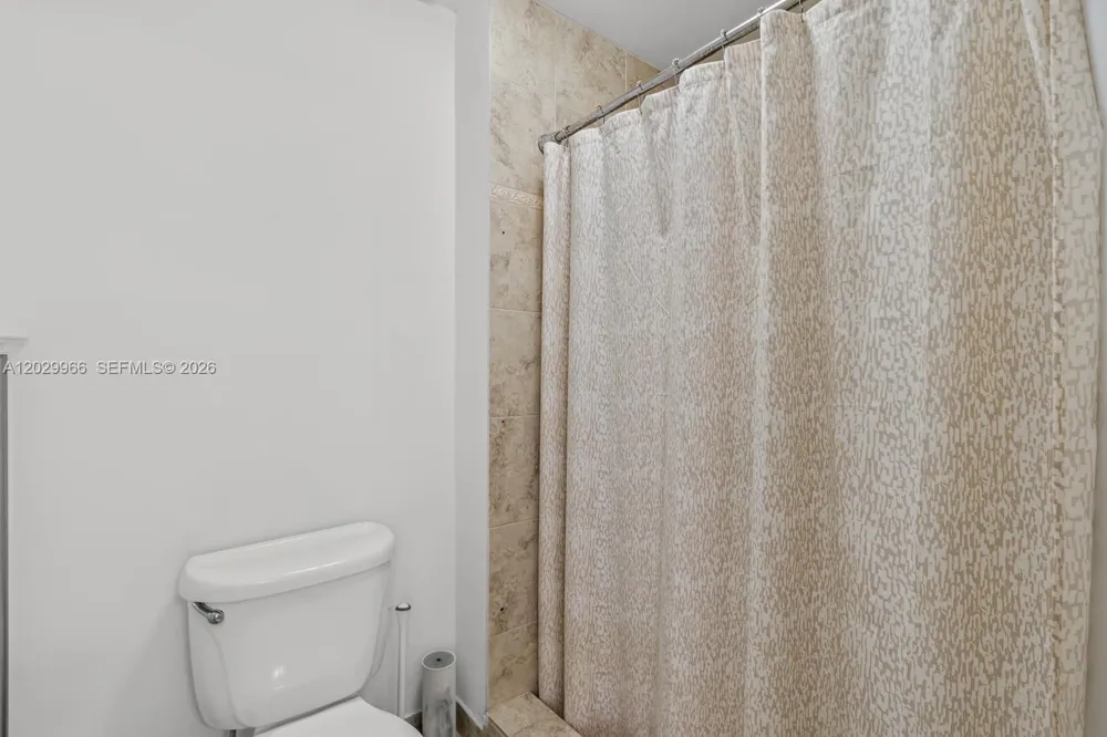 9341 E Bay Harbor Dr #PH-B Bay Harbor Islands, FL 33154