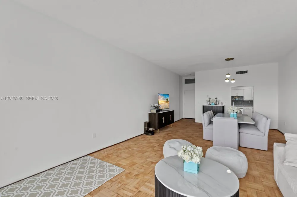 9341 E Bay Harbor Dr #PH-B Bay Harbor Islands, FL 33154