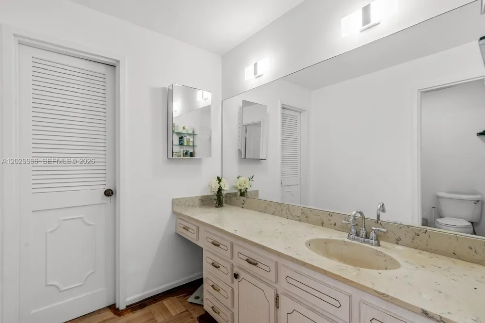 9341 E Bay Harbor Dr #PH-B Bay Harbor Islands, FL 33154
