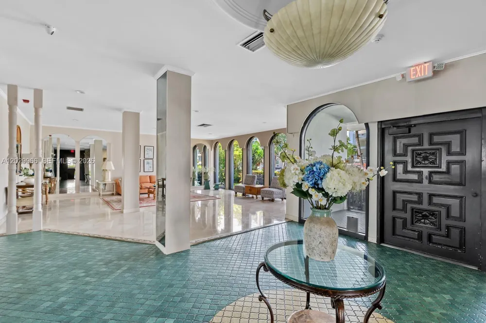 9341 E Bay Harbor Dr #PH-B Bay Harbor Islands, FL 33154