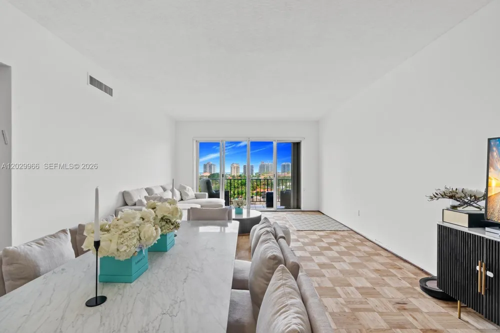 9341 E Bay Harbor Dr #PH-B Bay Harbor Islands, FL 33154