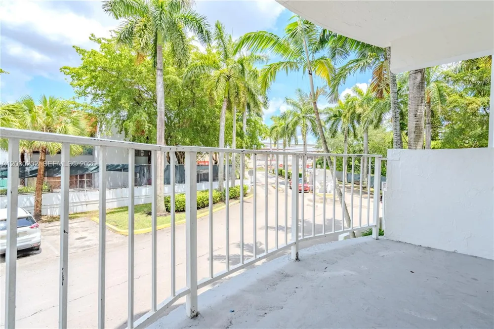 482 NW 165th St Rd #A-201 Miami, FL 33169