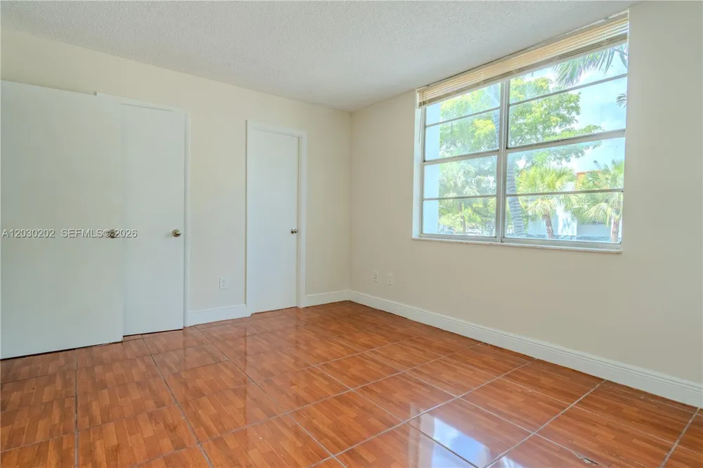 482 NW 165th St Rd #A-201 Miami, FL 33169