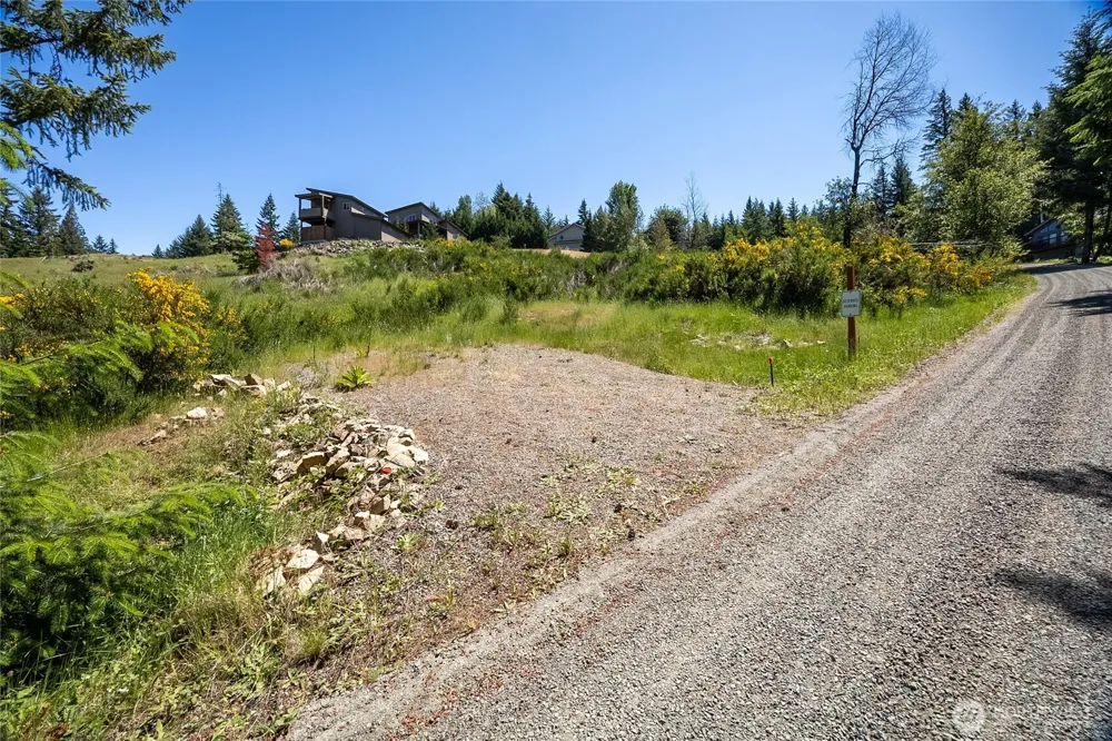 113 Hellem Drive Packwood, WA 98361