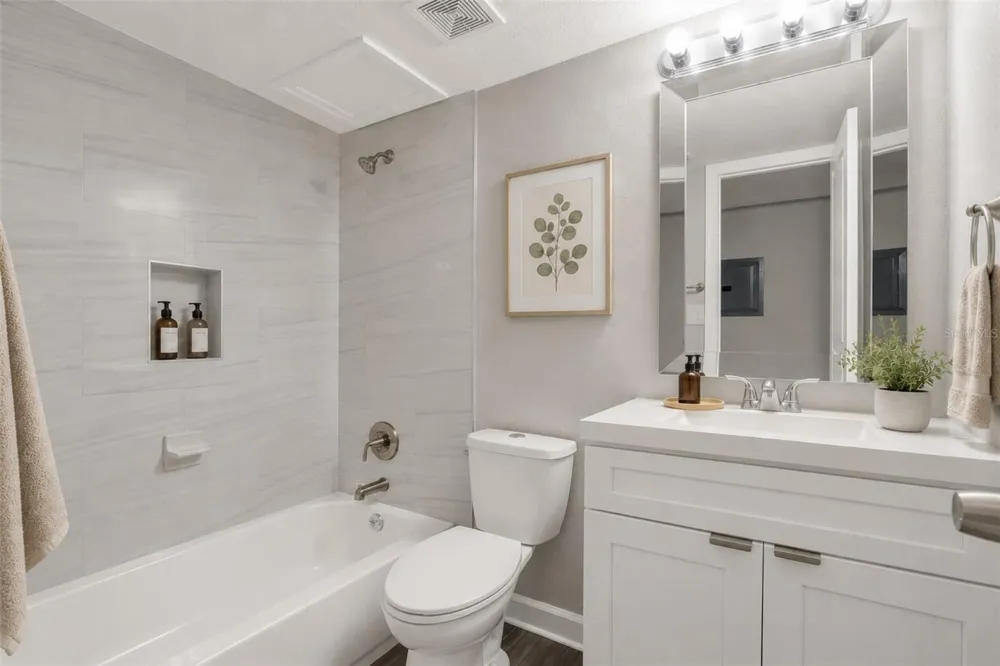 8345 13TH STREET #B St Petersburg, FL 33702