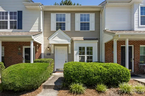 8038 Kennet Lane