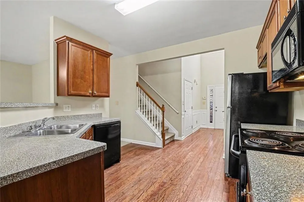 372 Creek Manor Suwanee, GA 30024