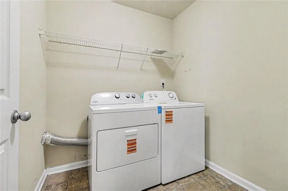 372 Creek Manor Suwanee, GA 30024