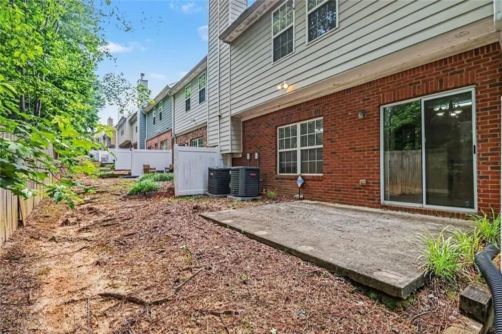 372 Creek Manor Suwanee, GA 30024